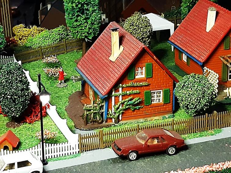 Ein Bild, das Haus, Gebude, Pflanze, drauen enthlt.

Automatisch generierte Beschreibung