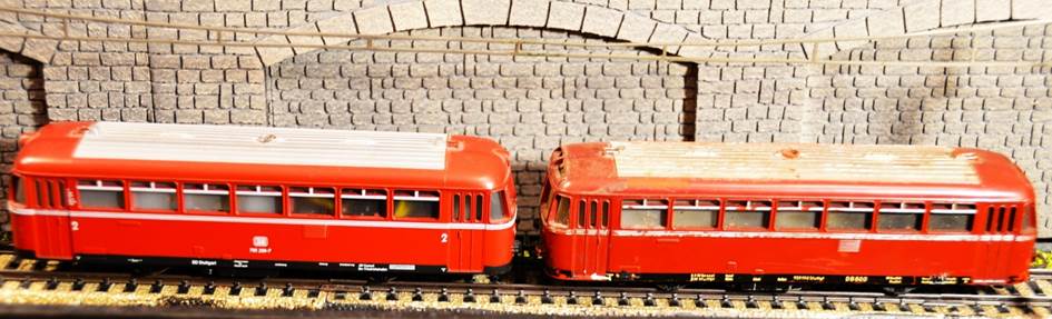 Ein Bild, das Zug, Transport, rot enthlt.

Automatisch generierte Beschreibung