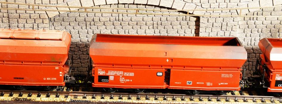 Ein Bild, das Text, orange, Transport, Zug enthlt.

Automatisch generierte Beschreibung