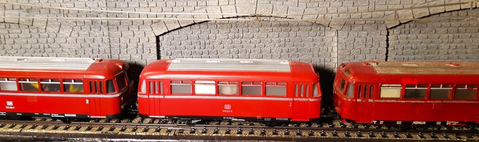 Ein Bild, das rot, Transport, Zug enthlt.

Automatisch generierte Beschreibung
