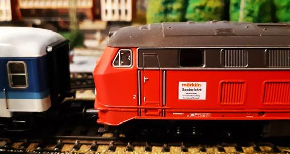 Ein Bild, das Transport, Zug enthlt.

Automatisch generierte Beschreibung